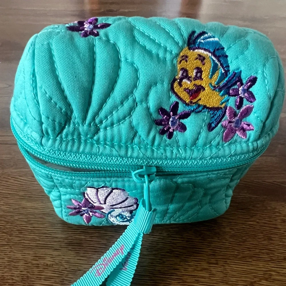 Vera Bradley new no